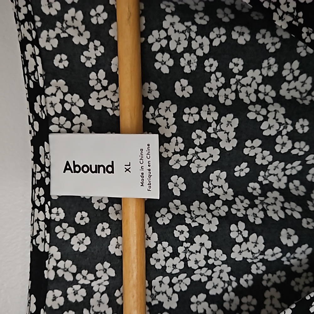 Abound Black and White Floral Midi Dress - Picture 2 of 7